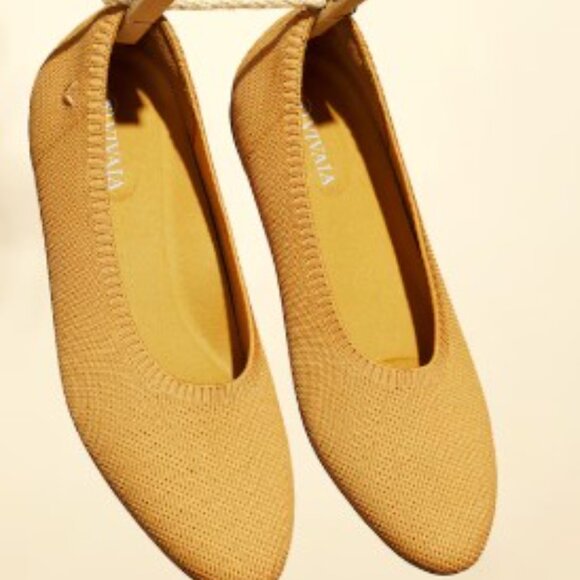 VIVAIA Ginger Yellow Almond-Toe Flats (Tamia 2.0) 9.5 - Picture 3 of 6